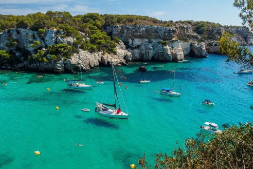 10 planes en velero navegando por Baleares por menos de mil euros